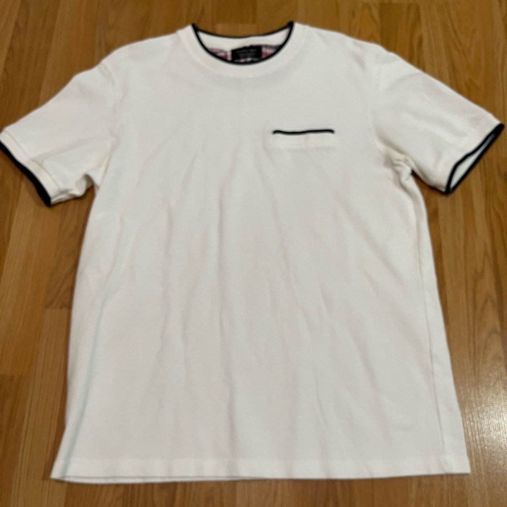 White dress t-shirt